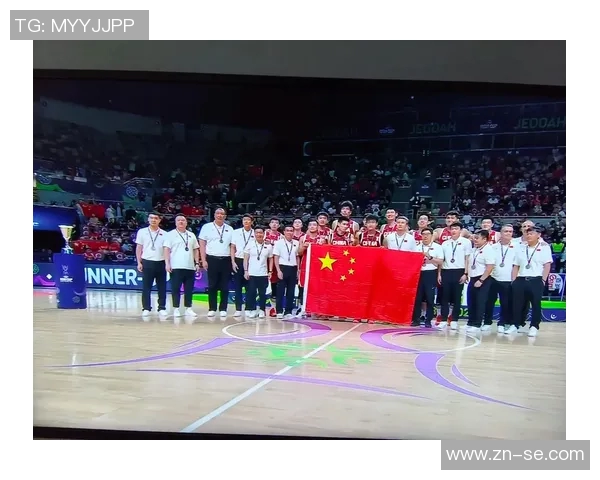 中国男篮亚锦赛对决韩国队全力以赴争夺胜利展现团队精神与拼搏意志